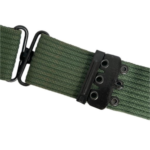 TNA  Belt Green Canvas Webbing Sz L Pink Logo Army Tactical Eyelet Rows 2" wide - Picture 7 of 9